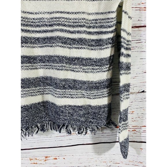 Max Studio Sweater Womens Sz Small Knit Ivory Blue Stripes Nautical Raw Hem - Picture 11 of 12